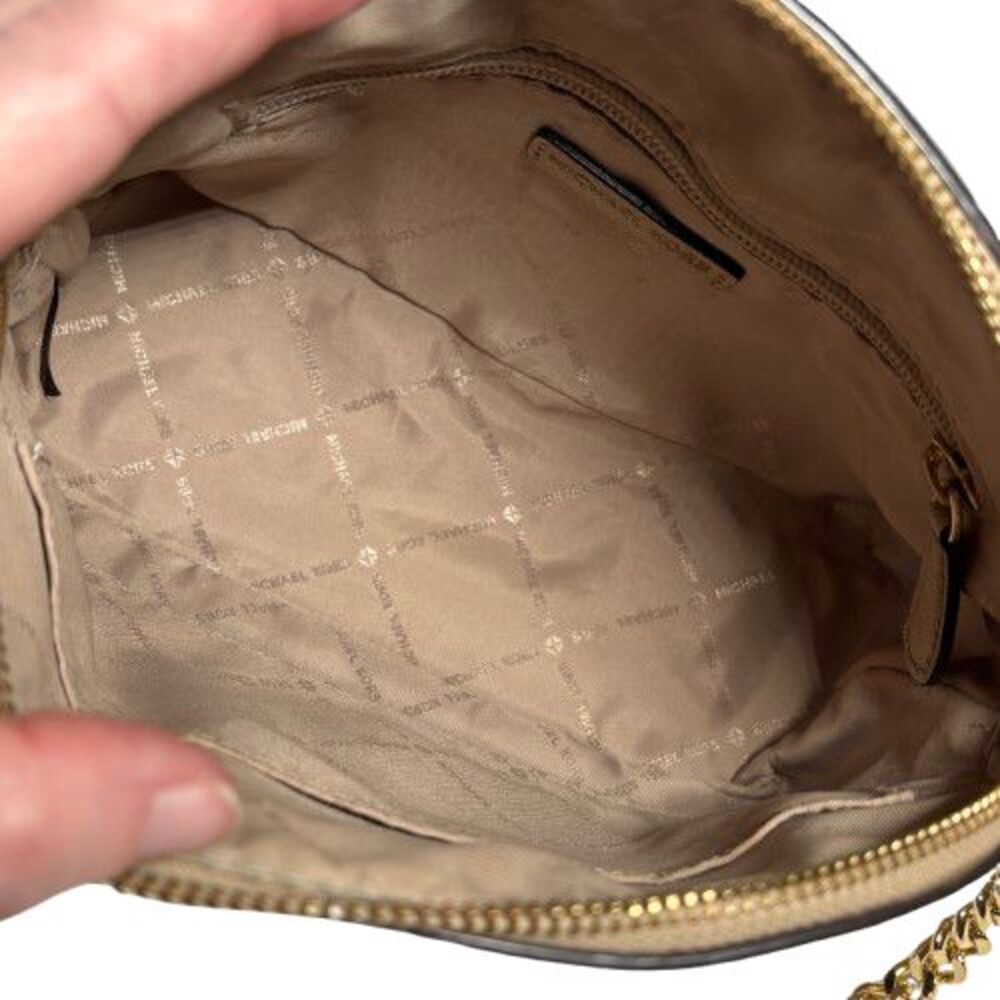 Michael Kors Jet Set Dome Crossbody Bag Beige Leather Gold Chain Stud Details - Picture 6 of 16